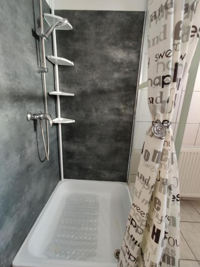 Katalin Apartmanház Miskolc Exterior foto